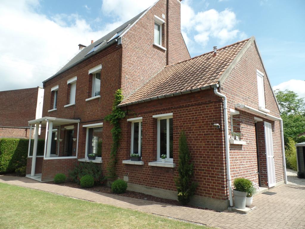 Gite Histoire De Maison Arras Habitación foto