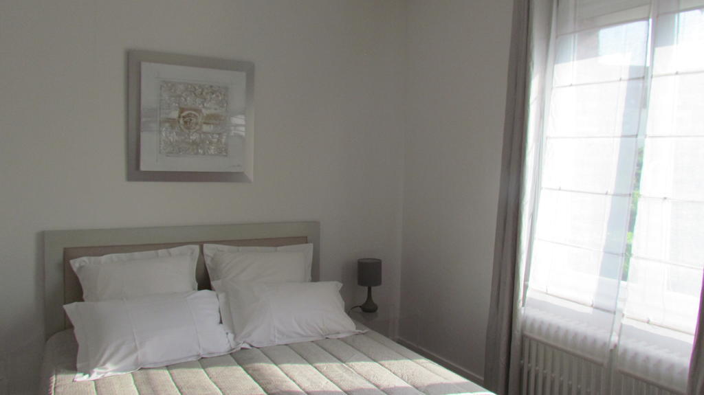 Gite Histoire De Maison Arras Habitación foto